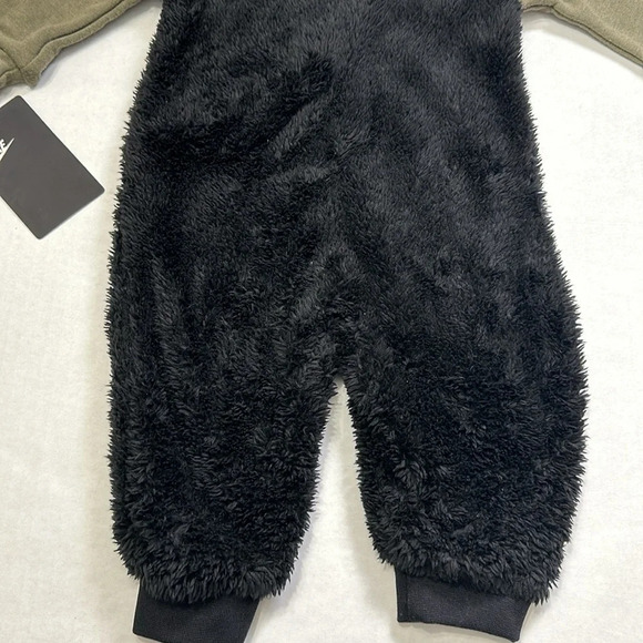 Nike Baby Fleece Bodysuit Size 6 Months Full Zip NWT - Picture 4 of 11
